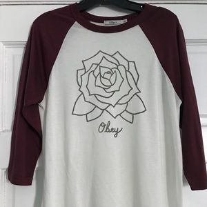 Women’s tee